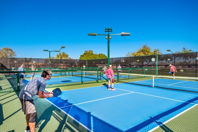 Pickleball Courts - Monte Vista Village