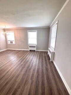 Building Photo - 1700 Roslyn Dr