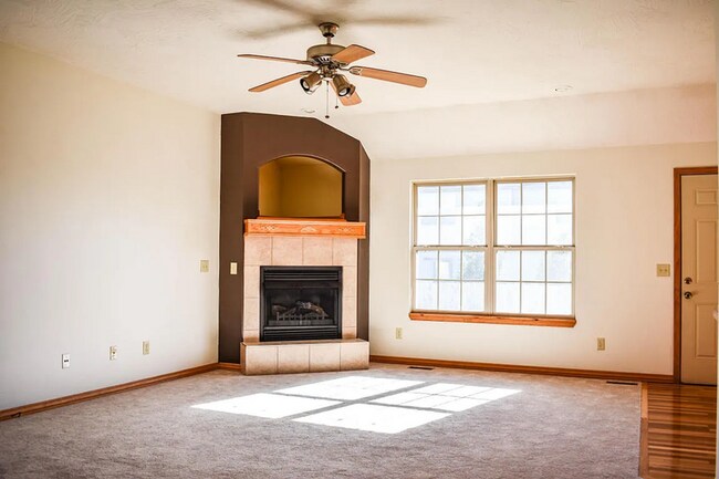 Building Photo - 505 Falcon Heights
