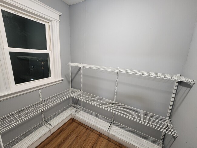 Building Photo - 19 Sprague St