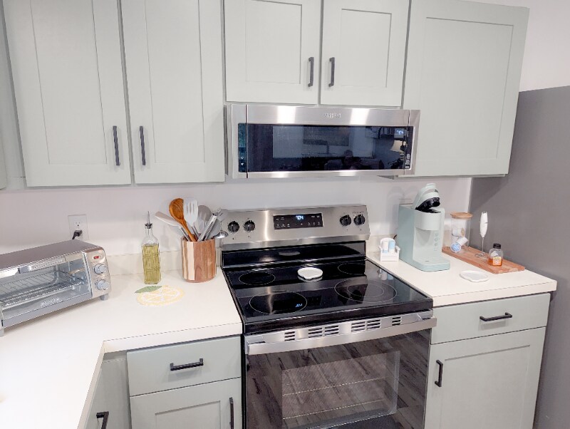 Building Photo - 1095 Plantation Dr W