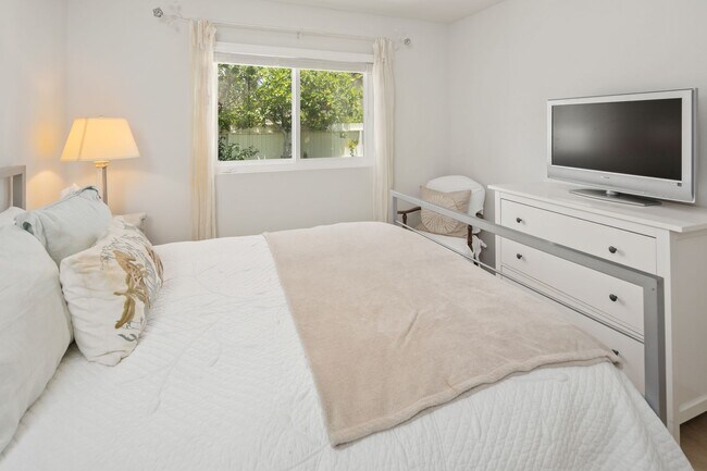 Building Photo - +55 Community, 2 BD with AC