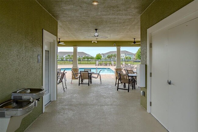 Building Photo - 9457 Randal Park Blvd