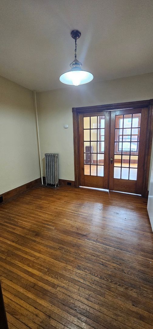 Building Photo - 2nd Floor 2 Bedroom 1 Bath Harrisburg Scho...