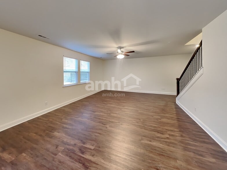 Building Photo - 114 Marin Dr