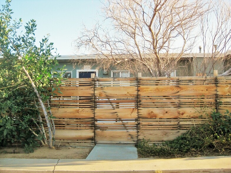 Fenced yard - 6586 Split Rock Ave