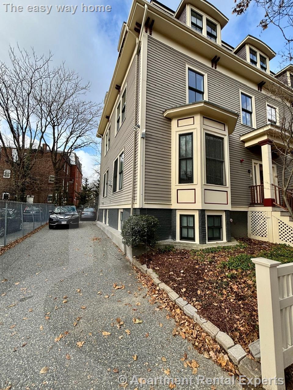 Building Photo - 39 Inman St