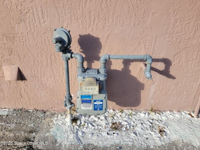 Building Photo - 5120 Volusia Ave