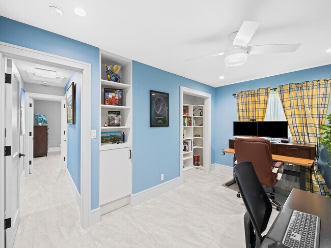 Building Photo - 2754 NE 31st Ct