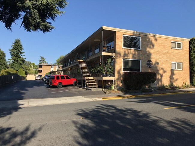 Building Photo - Laurel Apartments - 2 bedrooms