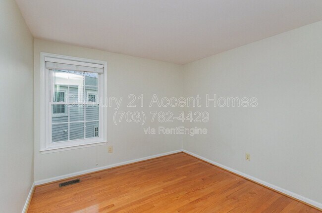 Building Photo - 7579 Cross Gate Ln