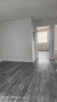 Building Photo - 1554 W 22nd St