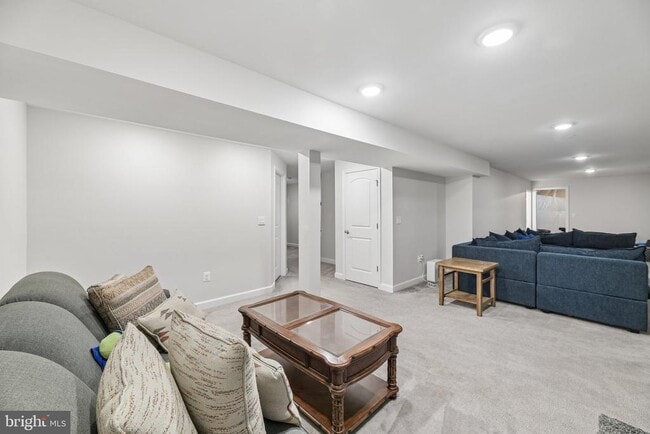 Building Photo - 10400 Del Ray Ct