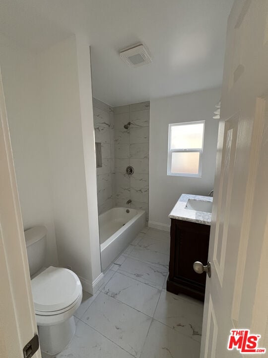 Building Photo - 15605 Berendo Ave