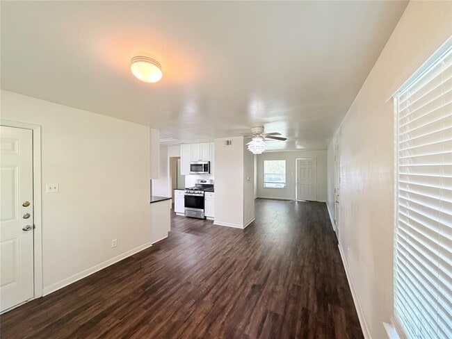 Building Photo - 8701 Parkfield Dr