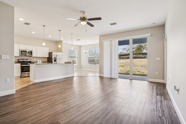 Floorplan - Eleven Oaks