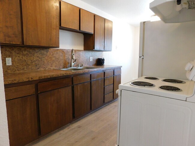 Building Photo - 3292 Lombardy Ln