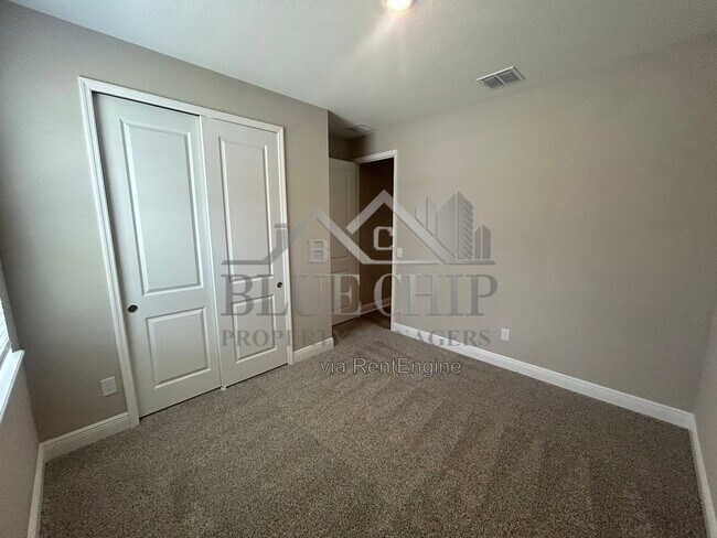 Building Photo - 1008 British Cir