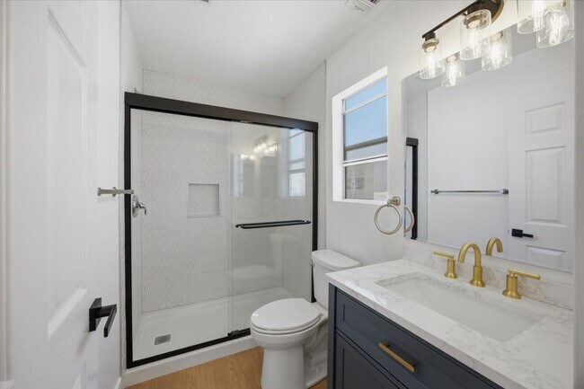 Building Photo - 1040 Gardena