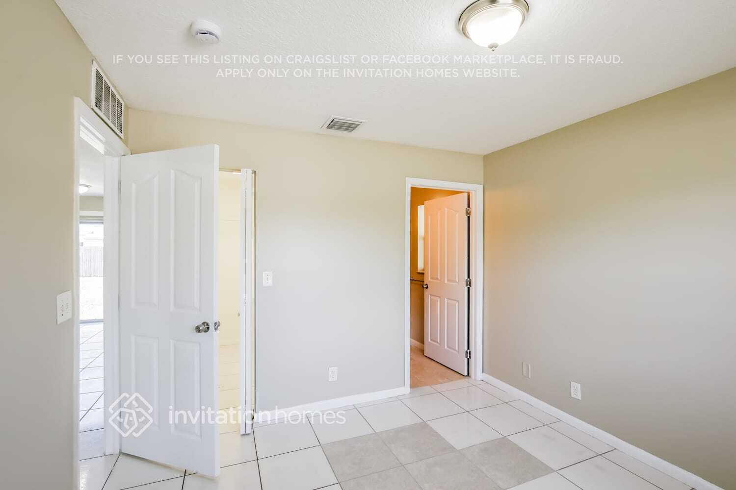 Building Photo - 1672 W Breezy Ln
