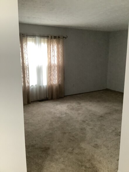 Living room - 3702 Perry Dr NW