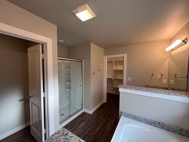 Building Photo - New Beginnings Start At AMRR: RARE 4 BEDROOM IN FRENSHIP ISD