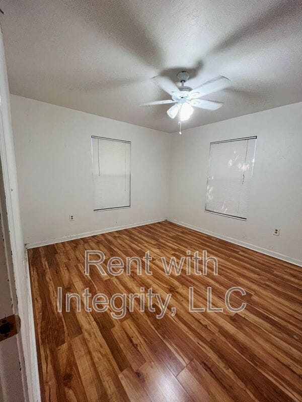 Building Photo - 581 Holyoke Ct