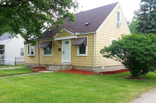 Primary Photo - 31335 Elmwood