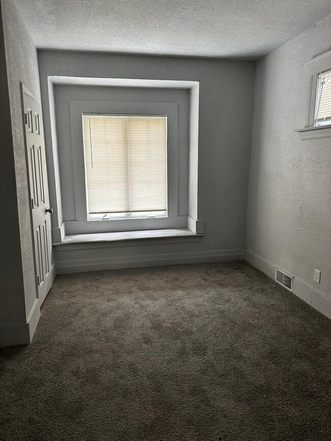 Building Photo - 5409 Fischer St