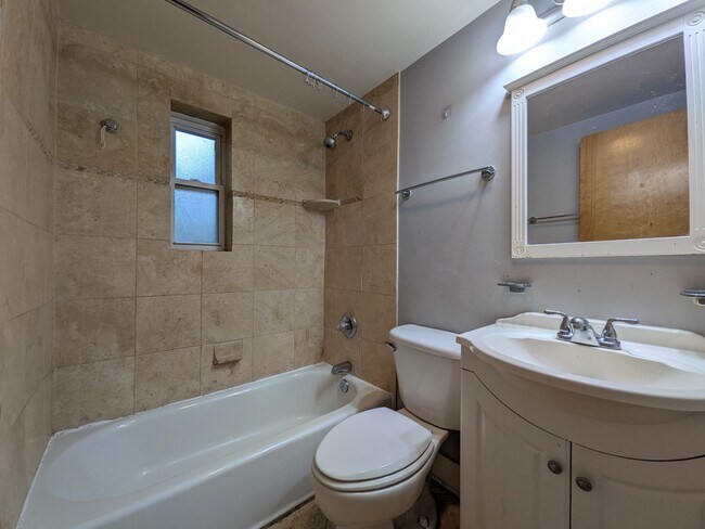 Building Photo - 2615 4th St NE