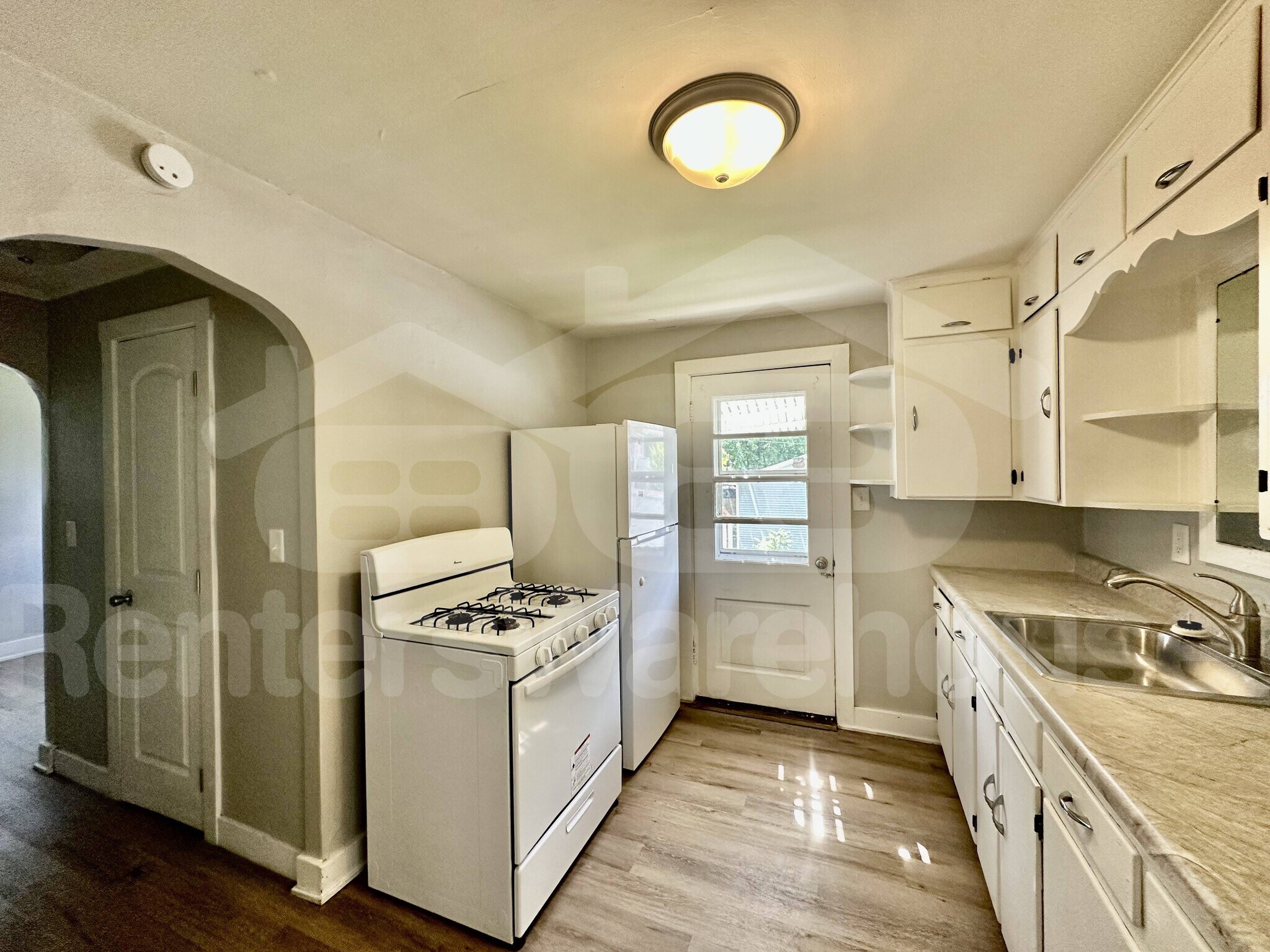 Building Photo - 1210 1/2 West Street