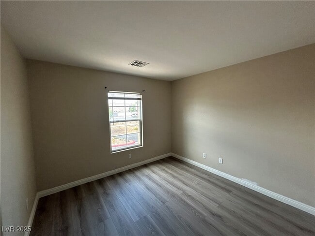 Building Photo - 464 Columbia Pike Ave