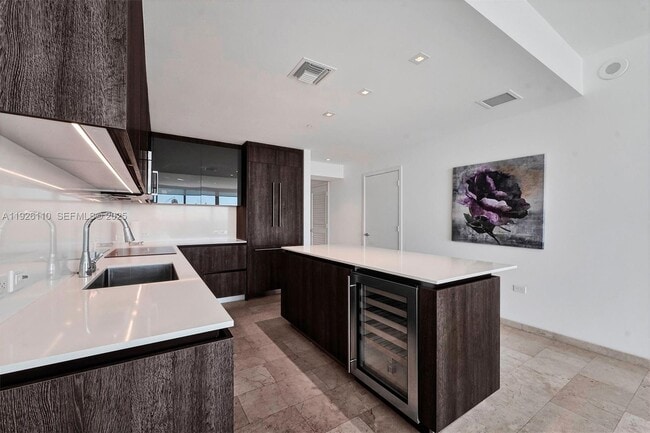 Building Photo - 88 SW 7th St