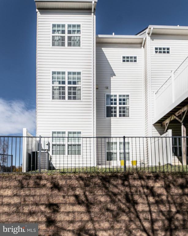 Building Photo - 4238 Winding Waters Terrace