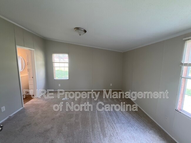 Building Photo - 318 Rankin Hill Rd