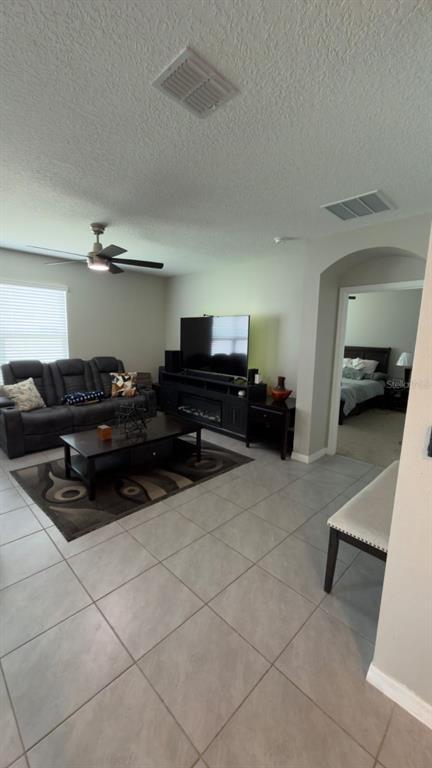 Building Photo - 1583 Barberry Dr