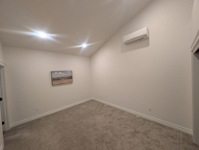 Building Photo - 2448 Le Clerc Rd S