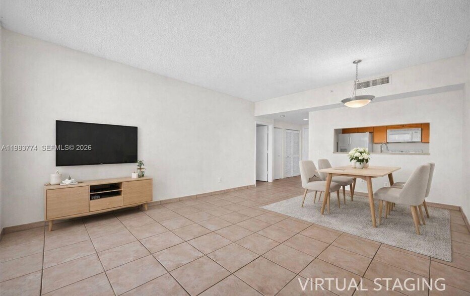 Building Photo - 2475 Brickell Ave