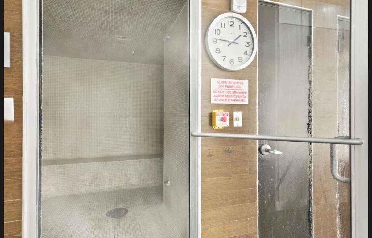 Building Photo - 500 Brickell Ave