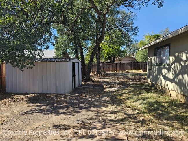 Building Photo - Updated 3-Bedroom House with Large Yard Coming Available April 1!