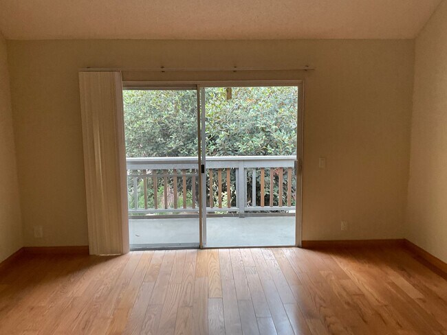 Building Photo - 147 Lemon Grove
