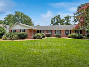 Building Photo - 512 Devenger Rd