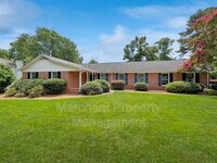 Building Photo - 512 Devenger Rd