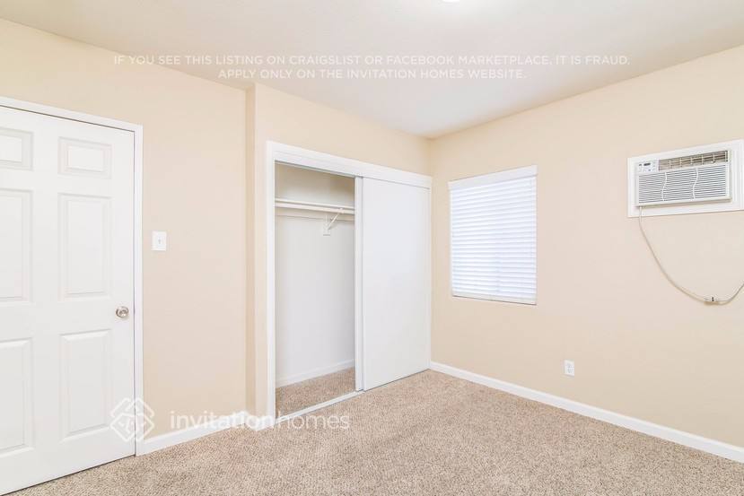 Building Photo - 219 E 46th St