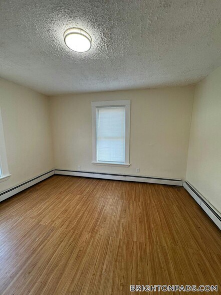 Building Photo - 42 Winship St