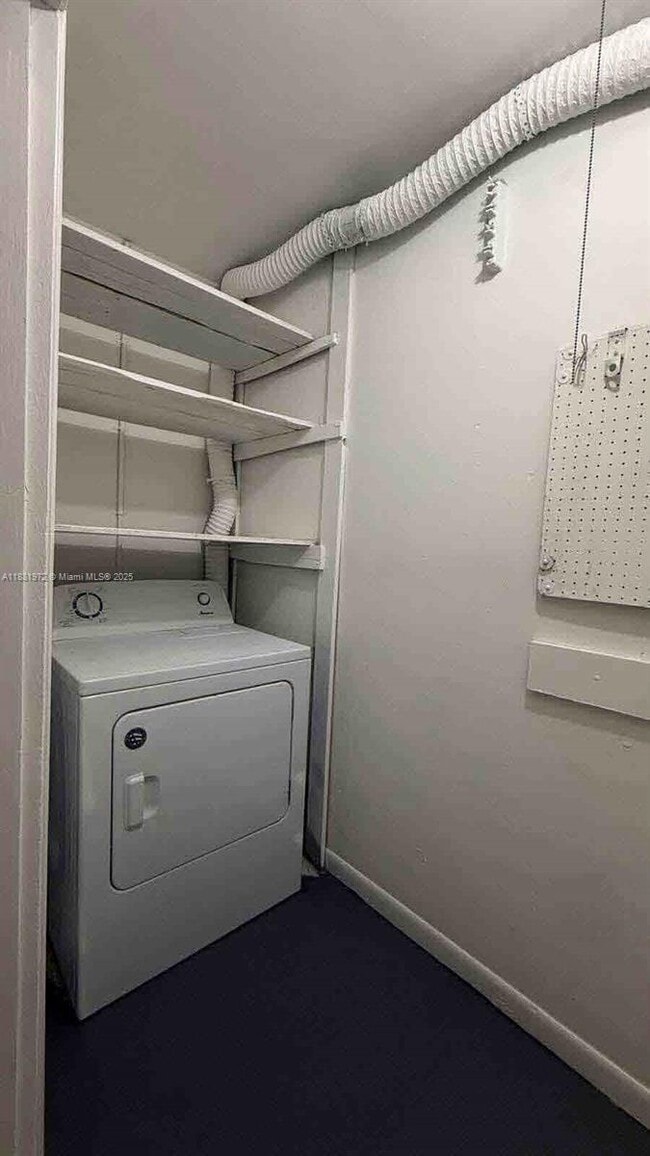 Building Photo - 6473 SW 19th St