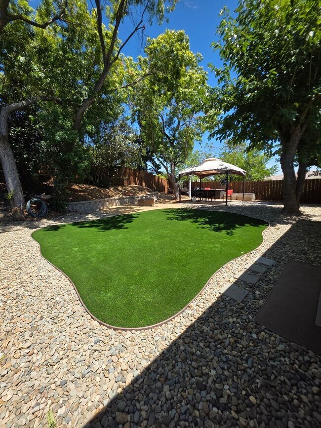 Building Photo - Endearing 4/2 Top of the Line Remodel in Concord's Canterbury Neighborhood