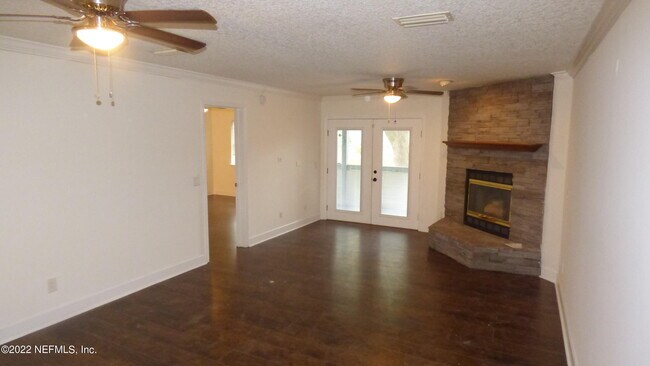 Building Photo - 5615 San Juan Ave