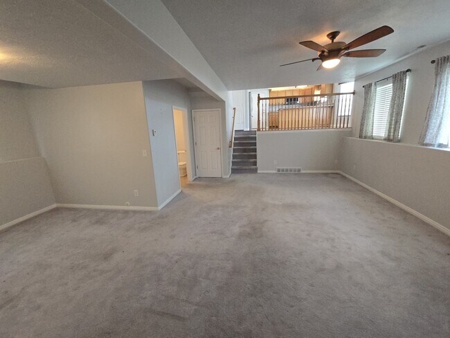 Building Photo - 1361 N 325 E