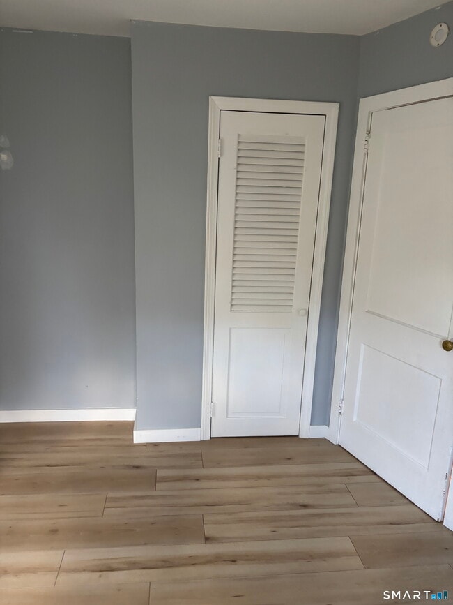 Building Photo - 58 Garden Dr